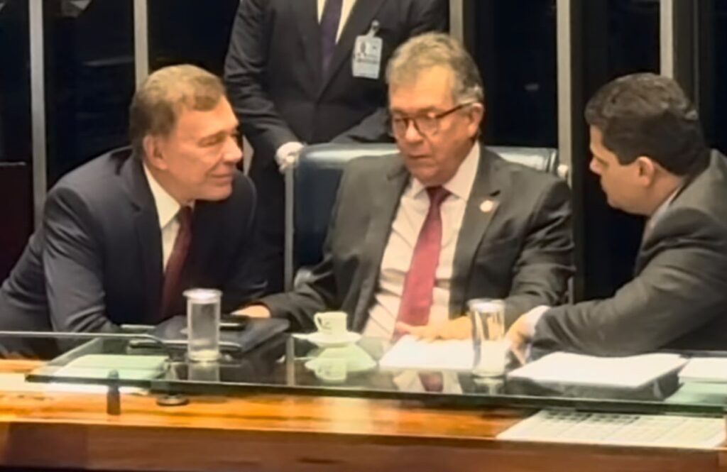 Ex-senador Álvaro Dias retorna ao Congresso Nacional e reforça apoio à MP dos Caminhoneiros